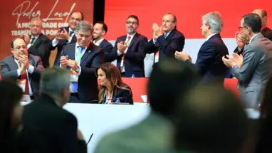 Autarcas consideram "indispensável" nova Lei das Finanças Locais e pedem adiamento do prazo de execução do PRR